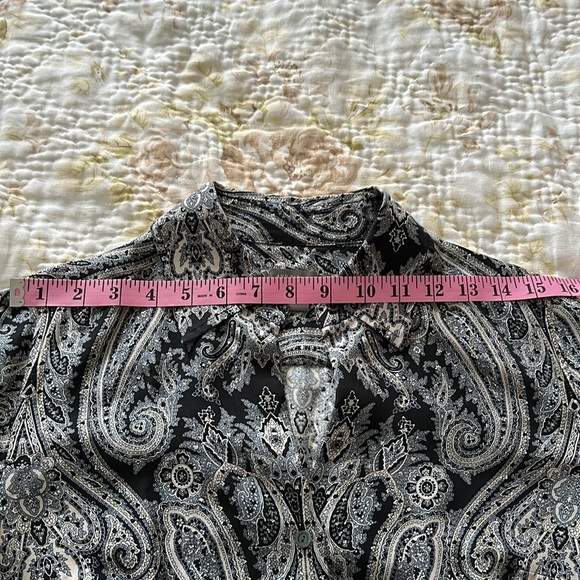 ANN Taylor Blue Silk Paisley Blouse Size 4 - Picture 8 of 12